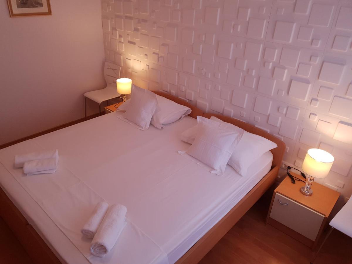 App 2+2 Nizic Apartment Makarska Bagian luar foto